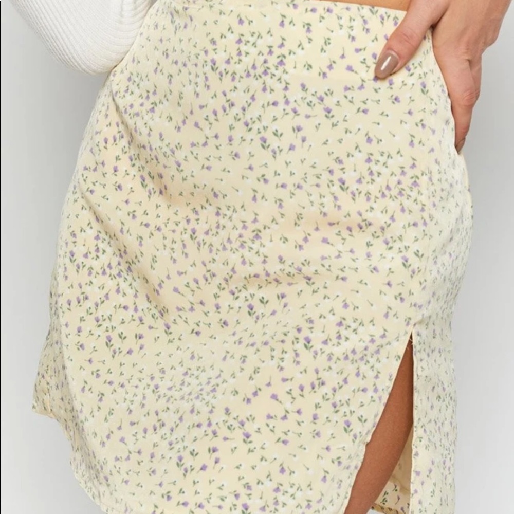 Floral skirt from beginning boutique never worn
